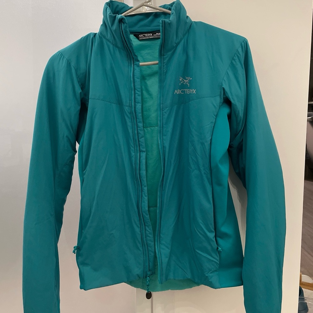 Arc’teryx Atom LT jacket women’s XS teal blue